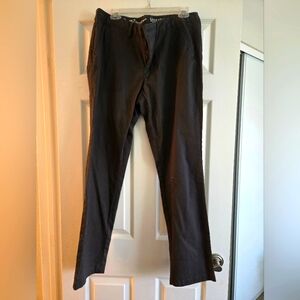 Eddie Bauer legend wash stretch size 12. Slightly curvy straight